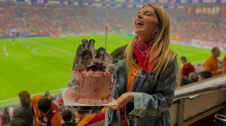 ÇOK HAREKETLİYİM