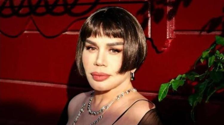 Ünlü şarkıcı Zerrin Özer sevenlerini korkuttu