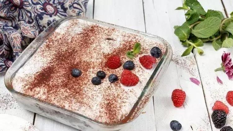 BİSKÜVİLİ PASTA TARİFİ