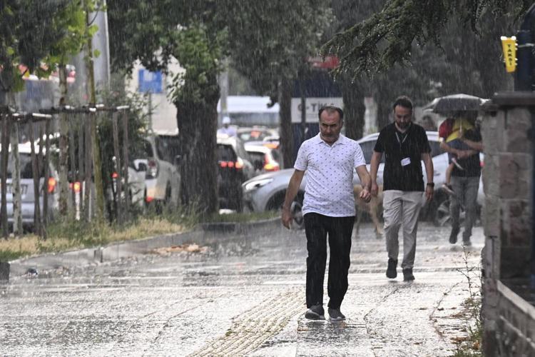 İstanbul dahil 16 ilde kuvvetli yağmur 5 gün boyunca etkili olacak