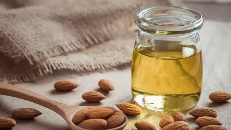 Soğuk ve kuru havalarda yanınızdan ayırmayın Elleri pamuk gibi yumuşatıyor: Doğal el kremi tarifi