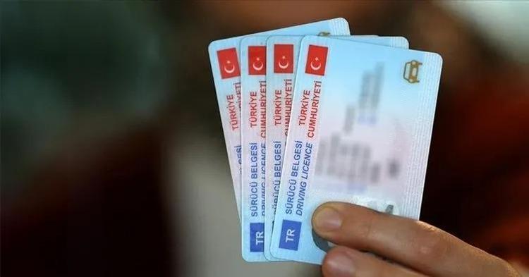 Eski tip sürücü belgeleri geçersiz sayılacak İşte ehliyet yenilemede son tarih
