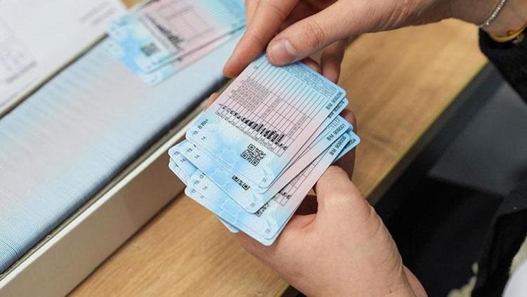 Eski tip sürücü belgeleri geçersiz sayılacak İşte ehliyet yenilemede son tarih