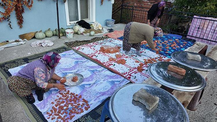 Manisada hummalı çalışma 16 çeşit malzemeyle hazırlanıyor, 16 gün yoğuruluyor: Tam bir şifa deposu