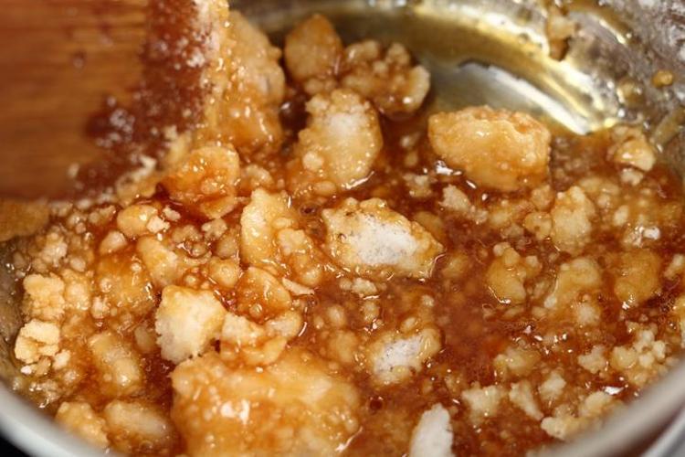 Pekmezin içine 1 kaşık atın Faydasını 10 kat artırıyor, hastalıklara karşı kalkan oluyor