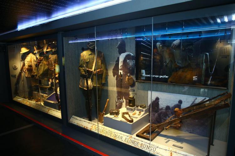 Mobil Müze Azerbaycandaydı, Çanakkale ruhu sınırları aşıyor Bakan Ersoy: Ecdadımızın mirası gönül meselemizdir