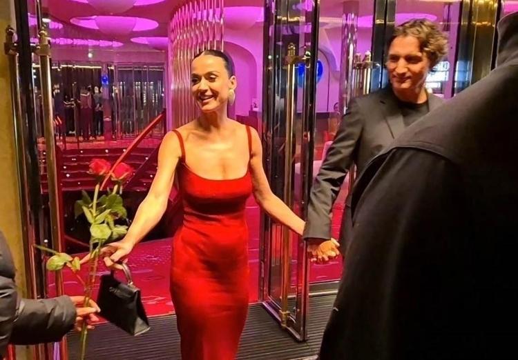 Katy Perry ile Justin Trudeau artık gizlenmiyor El ele poz verdiler