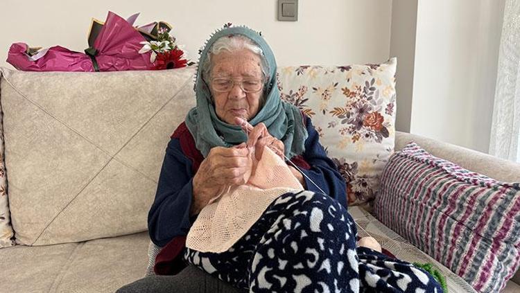 Cumhuriyet ile aynı yaşta 102 yaşında hayata meydan okuyor: Gençlere verdiği öğütle dikkat çekti