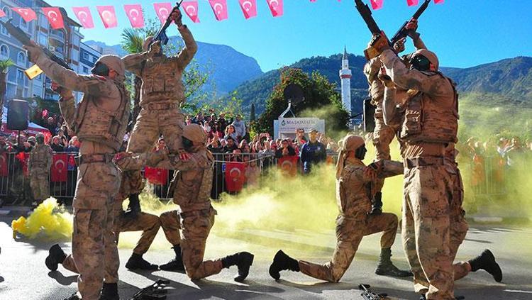 Yurtta Cumhuriyet Bayramı coşkuyla kutlanıyor