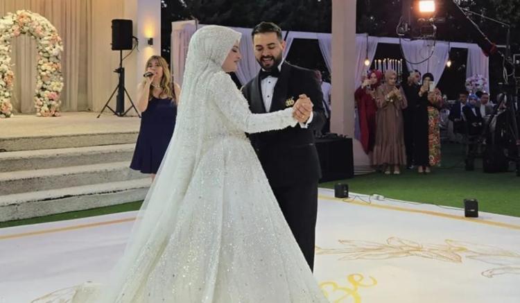 Düğünde altına boğmuştu Kadir Ezildiden eşine 3 milyonluk hediye