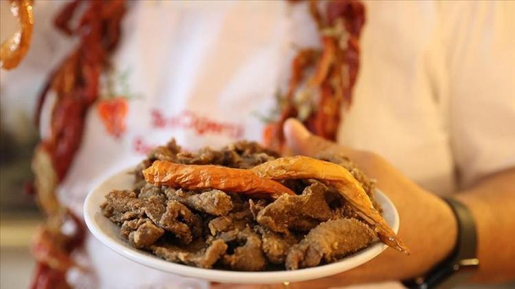 B12 depolarını dolduruyor Demir ilaçlarını çöpe attıran besin