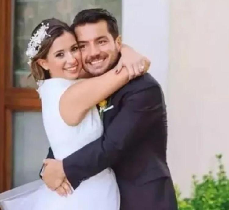 Buse Terim yeni aşkıyla gündemde Kalbini ünlü iş insanına kaptırdı