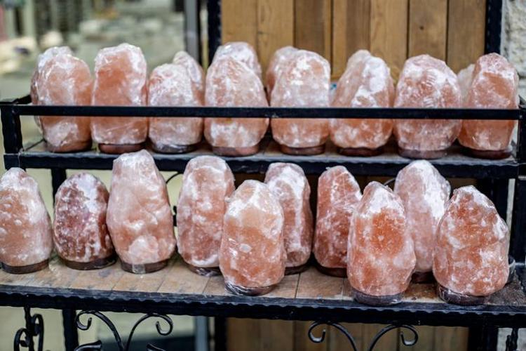 Canan Karatay ısrarla tavsiye ediyor: Vücut için gerekli olan 92 mineralden 84ü onda saklı Ortamdaki radyasyonu sünger gibi emiyor, enerjiyi terazi gibi dengeliyor