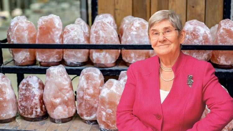 Canan Karatay ısrarla tavsiye ediyor: Vücut için gerekli olan 92 mineralden 84ü onda saklı Ortamdaki radyasyonu sünger gibi emiyor, enerjiyi terazi gibi dengeliyor