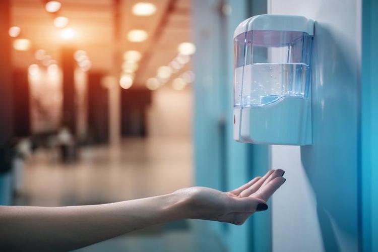 Mikropları öldürsün diye kullanıyorduk ama tehlike saçıyormuş El dezenfektanları dost mu düşman mı