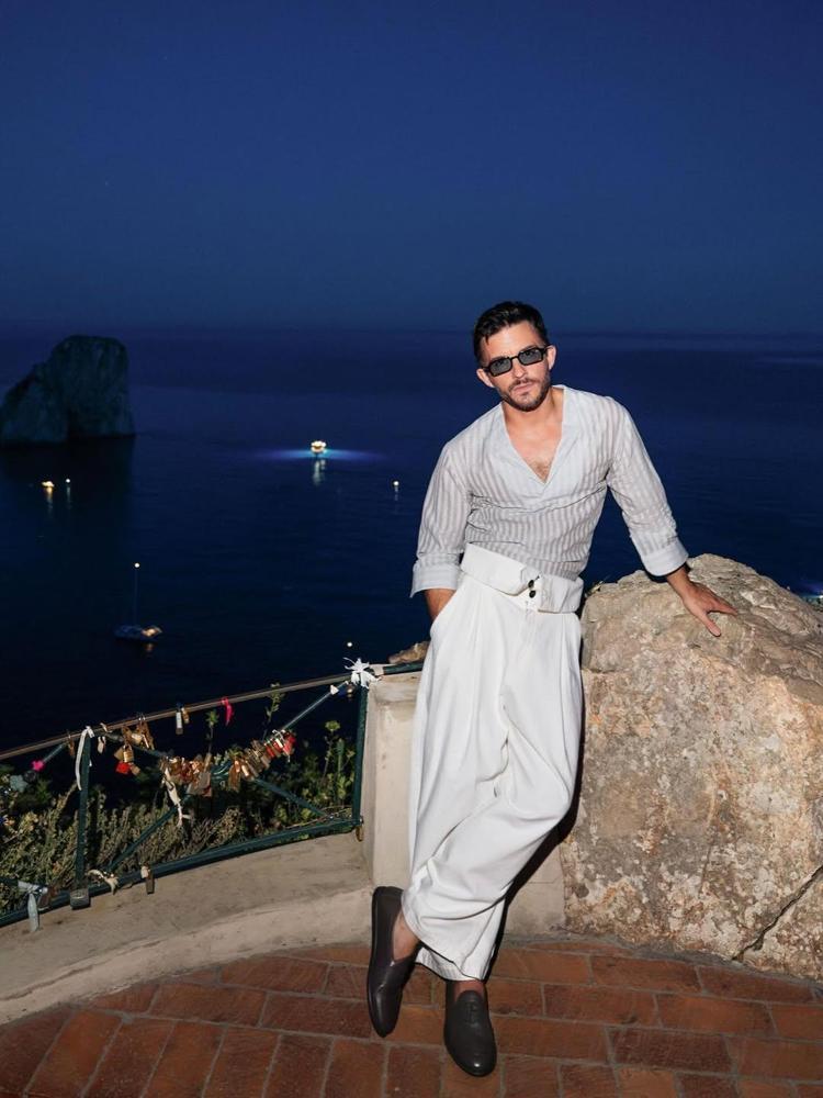 Bridgertonın yıldız ismi Jonathan Bailey 2025’in En Seksi Erkeği seçildi