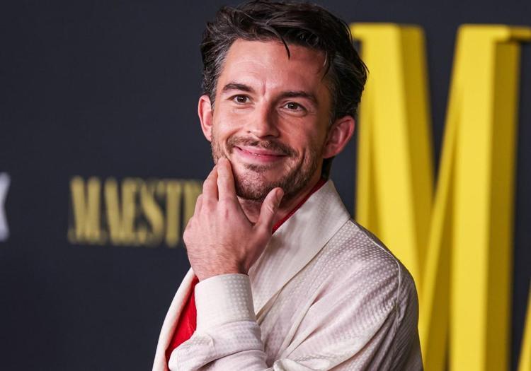 O SADECE BU GEZEGENİN DEĞİL, EVRENİN EN SEKSİ ERKEĞİ