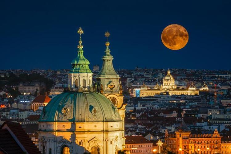 Yılın en parlak dolunayı 2019dan beri ilk kez yaşanıyor, Kunduz Ayı olarak da biliniyor