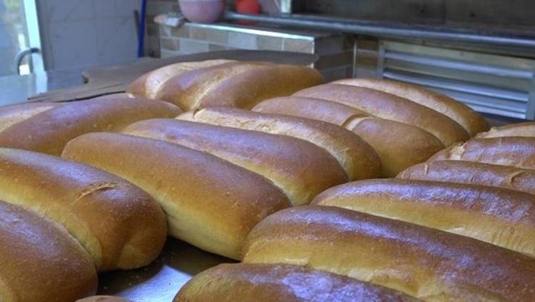 Ekmek kutusuna 1 parça koyun Bayatlamasını engelliyor
