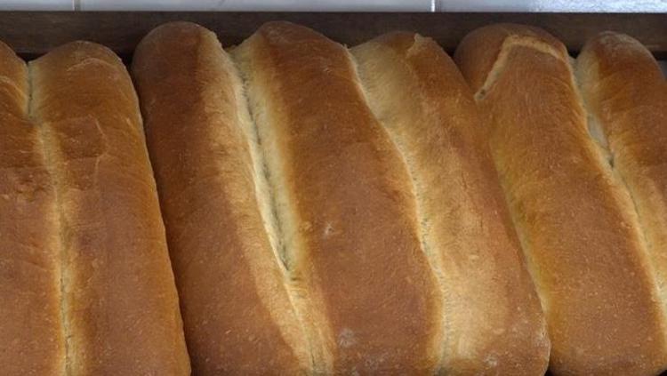 Ekmek kutusuna 1 parça koyun Bayatlamasını engelliyor