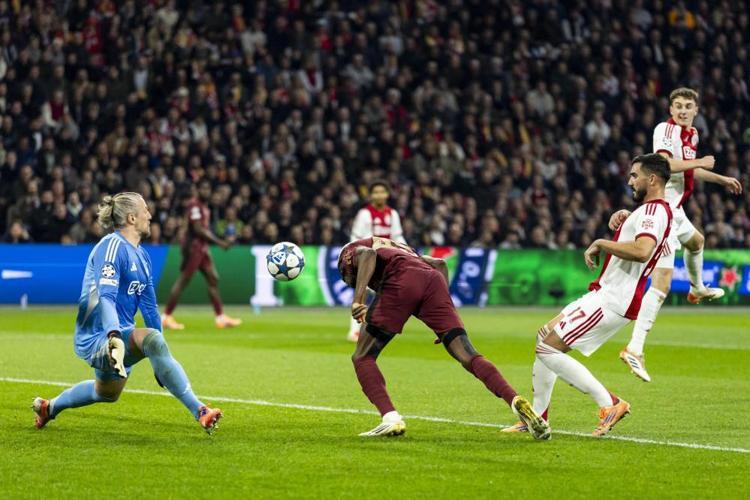 Hollandada tarihi gece Osimhene övgü yağmuru