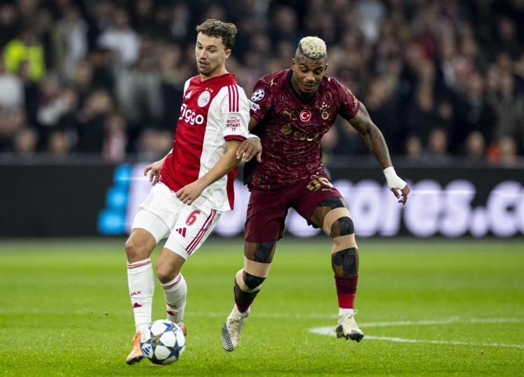 Hollandada tarihi gece Osimhene övgü yağmuru