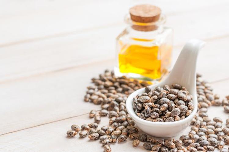 Kuru cilde derinlemesine nem bakımı yapıyor Retinol etkisi vererek parlaklık kazandırıyor
