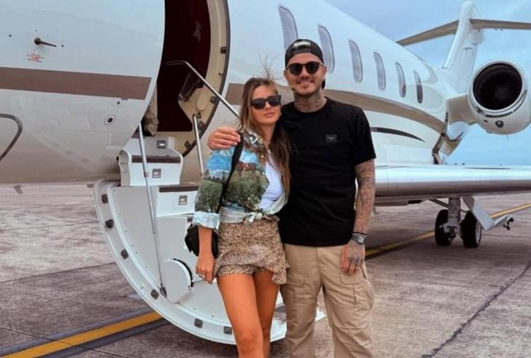 Mauro Icardiden sevgilisine jest Daha önce Wanda Nara için de yapmıştı