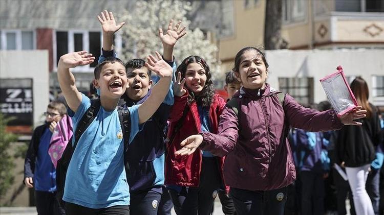 Ara tatilde mutlaka bunları yapın Çocukla bağ kurmak ve yaratıcılığını artırmak için altın tavsiyeler