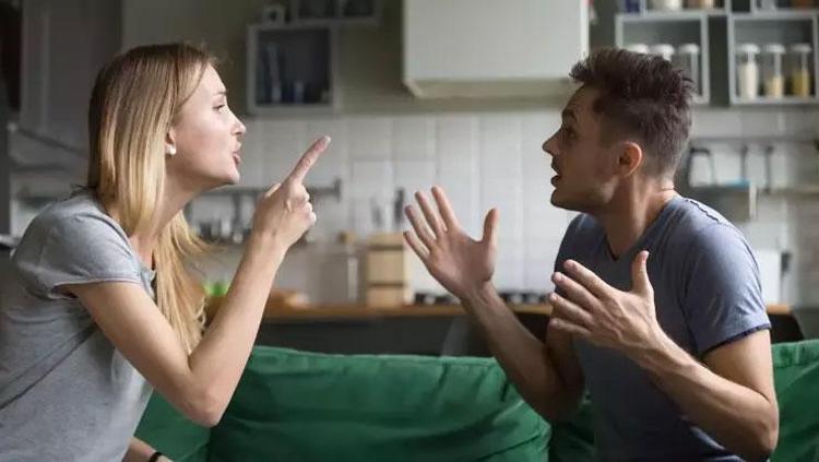 2026nın en zorlu aşk üçgenlerine dahil olacak 3 burç