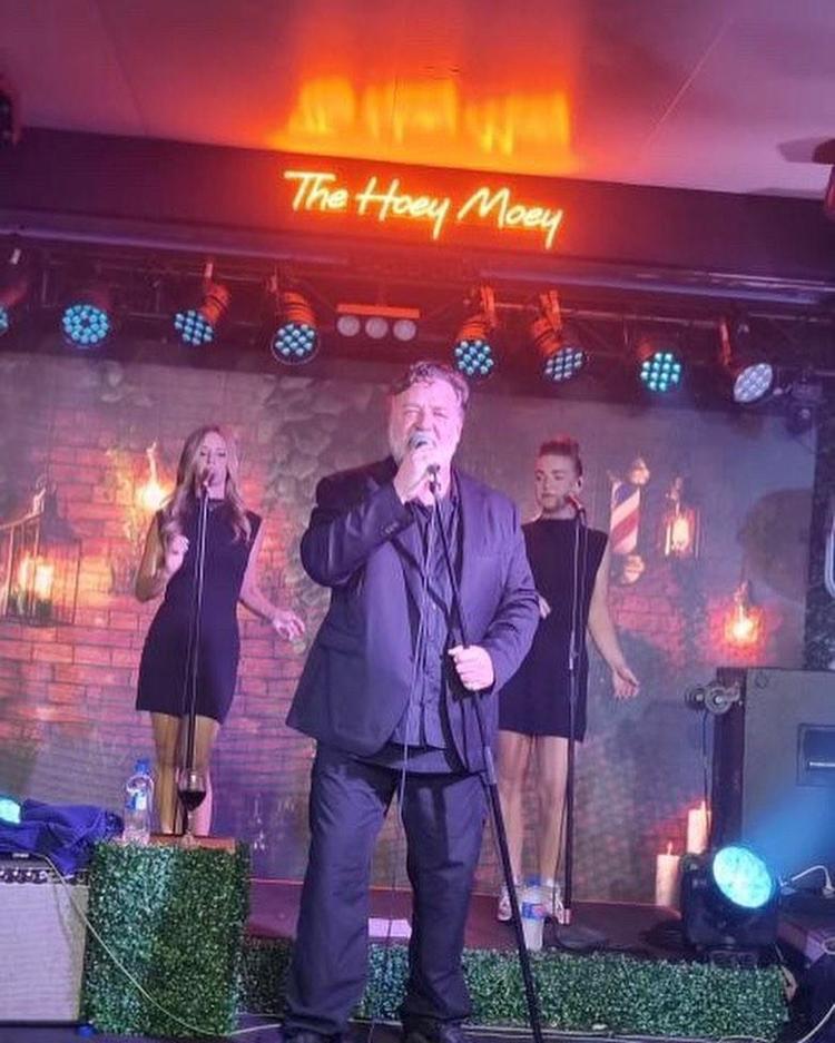 Russell Crowe’dan büyük değişim Düğün öncesi 26 kilo verdi