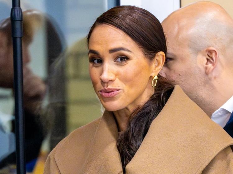 Meghan Markle setlere geri döndü Enerjisiyle göz kamaştırdı