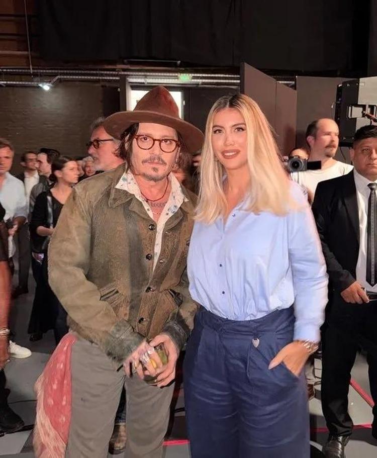Wanda Naradan Icardiye yeni gönderme Johnny Depple fotoğraf paylaştı