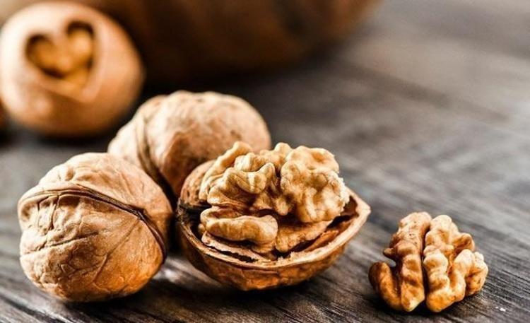 Kalbe faydalı diye herkes avuç avuç yiyor Meğer karaciğerleri bitiriyormuş