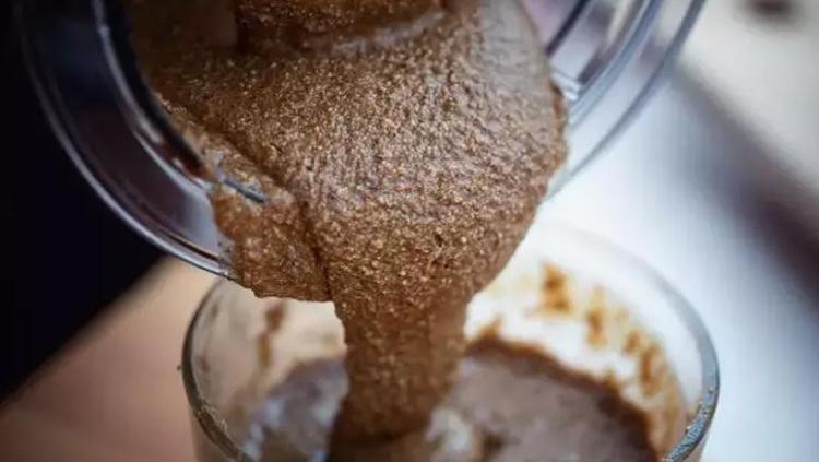 Deneyen vazgeçemiyor Bir kaşık yetiyor, kış boyu direnç sağlıyor