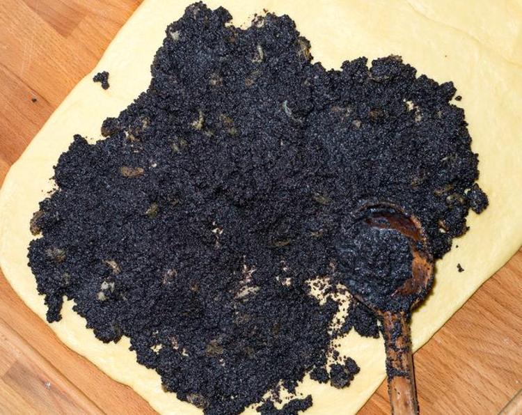 KALP SAĞLIĞINI DESTEKLİYOR, KOLESTEROLÜ DÜŞÜRÜYOR