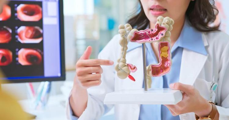 Beslenme alışkanlıkları alarm veriyor Uzmanlar uyardı: Aşırı işlenmiş gıdalar genç yaşta kolon kanseri riskini nasıl artırıyor