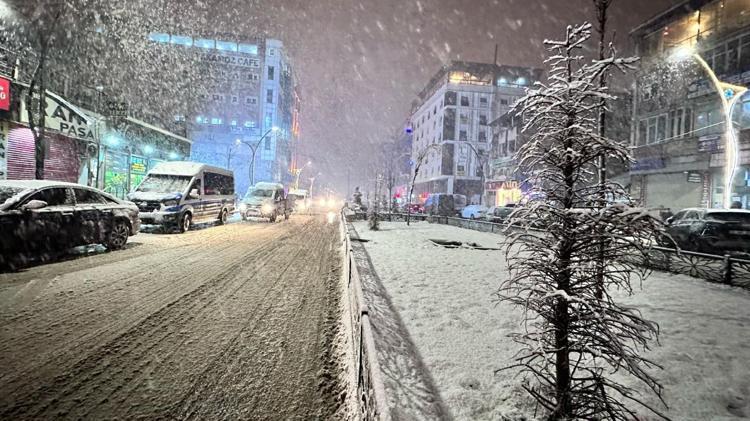 İSTANBUL’A KAR NE ZAMAN GELECEK
