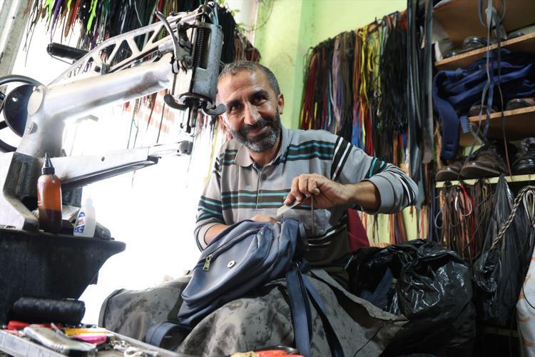 ‘Fakirin atlayışı da fakir’ videosu ile tanınan ayakkabı boyacısı babanın gerçek hikayesi: Çocuklarımı mutlu etmek için...