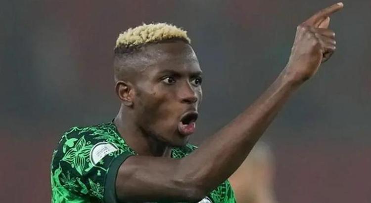 GÖZYAŞLARINA HAKİM OLAMADI