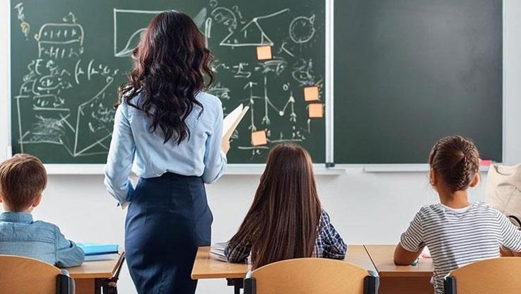 ÖĞRETMENLER GÜNÜ NE ZAMAN ÖĞRETMENLER GÜNÜ RESMİ TATİL Mİ 2025 ÖĞRETMENLER GÜNÜ TARİHİ