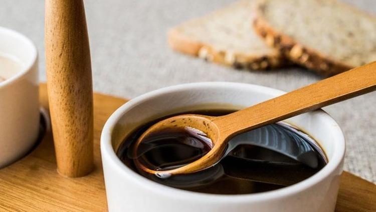 Prof. Dr. İbrahim Saraçoğlu uyardı: Pekmez tüketiyoruz ama en faydalı türü sandığınız değil