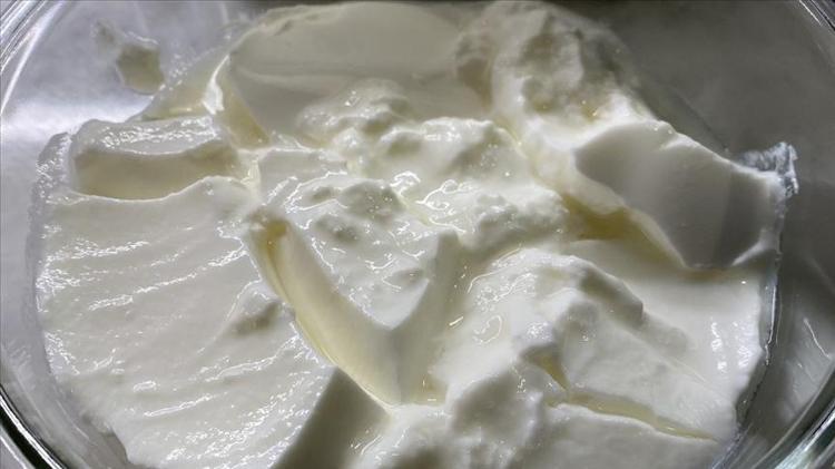 Yoğurdun içine 1 kaşık ekleyin Bozulmasını ve ekşimesini önlüyor