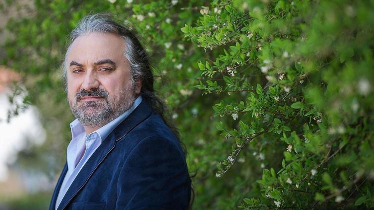 Volkan Konakın kızı Derinin şarkı söylediği anlar tüyleri diken diken etti