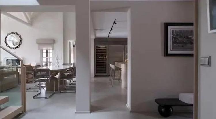 Kıvanç Tatlıtuğ ve Başak Dizer’in evi görenleri hayran bırakıyor Dekorasyon dergilerinden fırlamış gibi