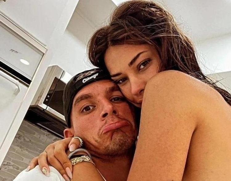 MUTLULUKLARI KISA SÜRDÜ