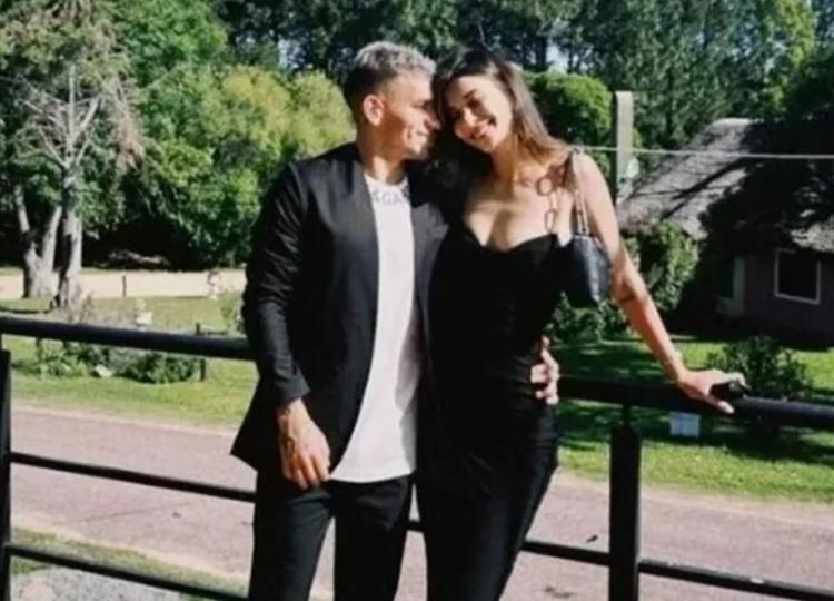 YAKINDA YÜZÜK ALIP KAPISINA GİDECEK