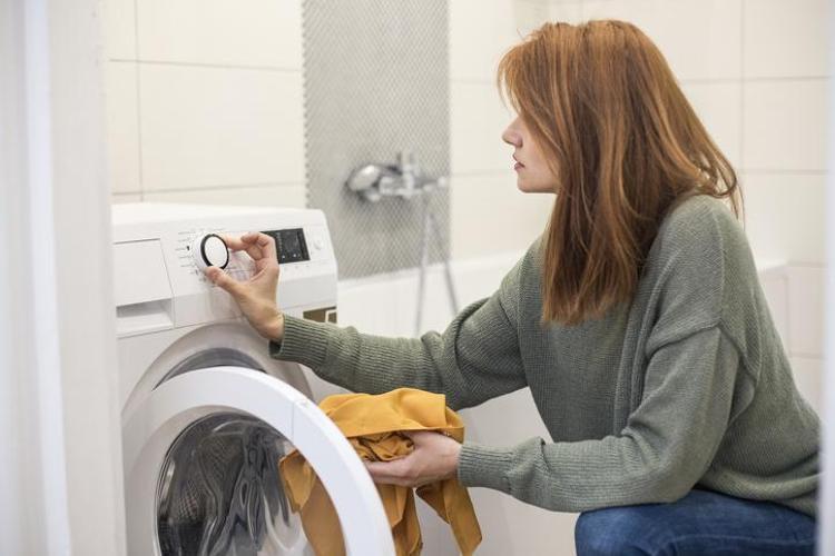 Çamaşır makinesinin deterjan gözüne ekleyin Ev hanımlarının yeni gözdesi: Yüzde 30 daha parlak beyazlar