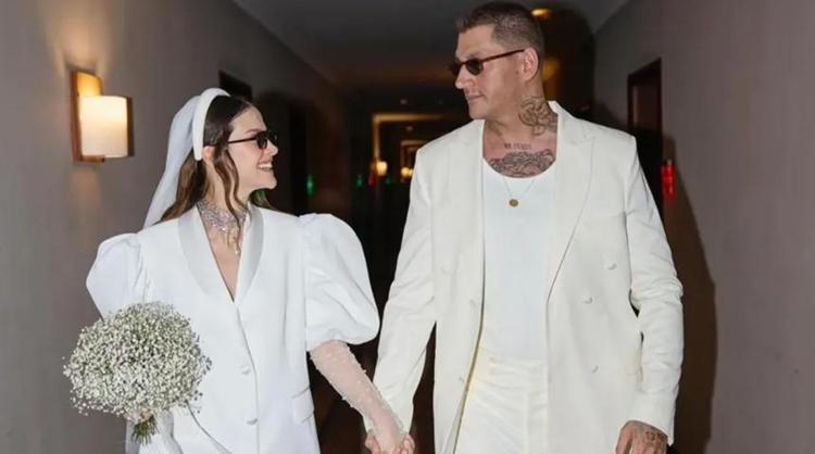 1 ay önce anne baba olan İrem Helvacıoğlu ve Ural Kaspar boşanıyor mu Evlilikte kriz iddiası