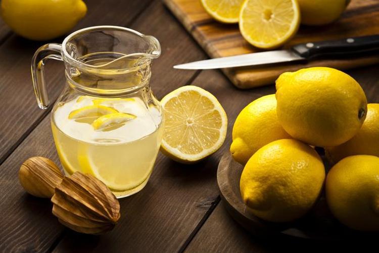 Limonlu su gerçekten kilo verdiriyor mu Bilim gerçeği ortaya çıkardı